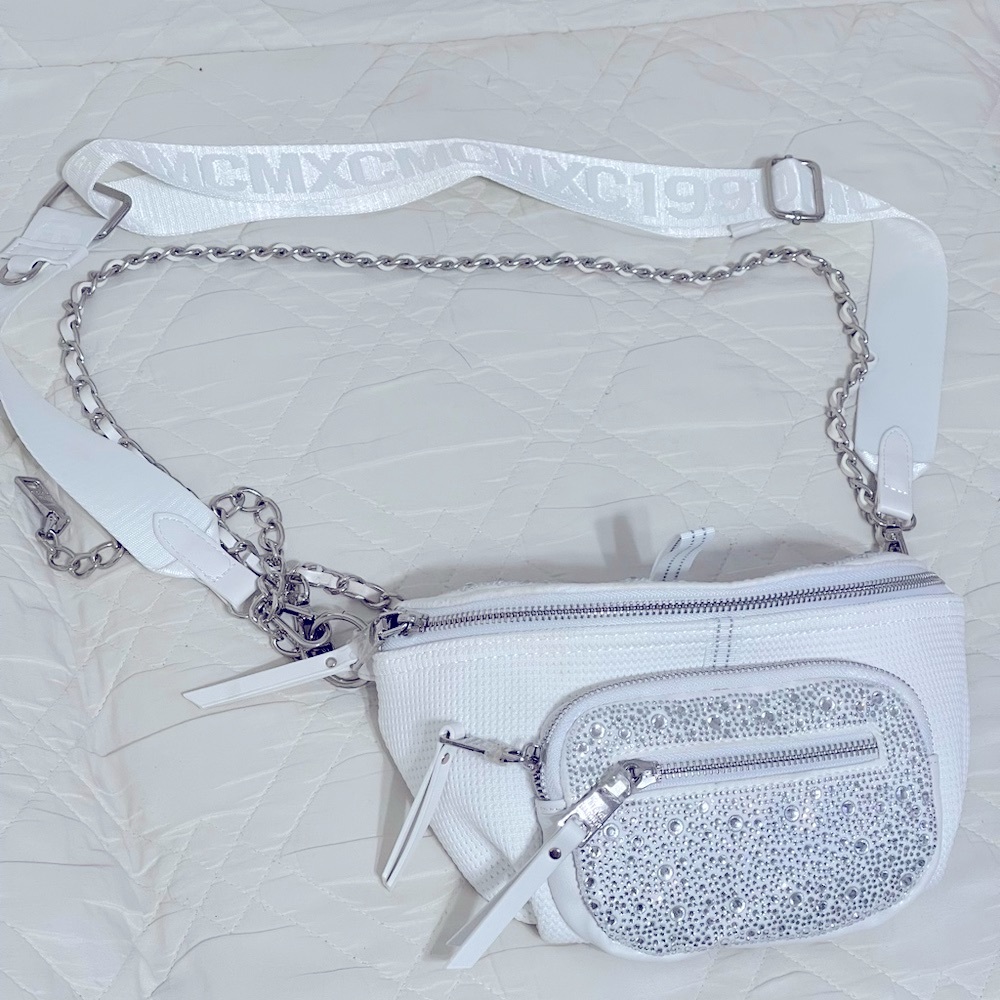 BMaxima Crossbody White